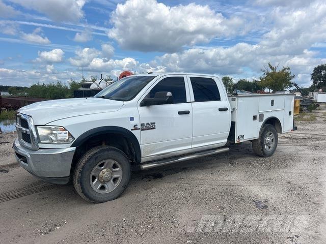 RAM 2500 شاحنات خفيفة/مفصلية الجوانب