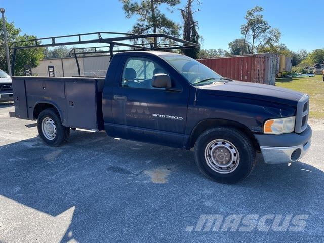 RAM 2500 شاحنات خفيفة/مفصلية الجوانب