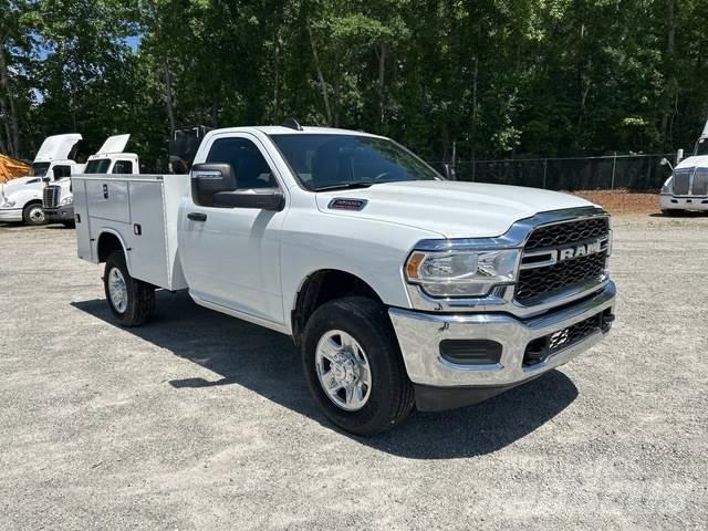 RAM 3500 شاحنات خفيفة/مفصلية الجوانب