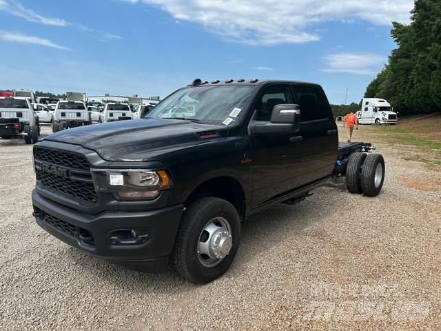 RAM 3500 كابينة والداخلية