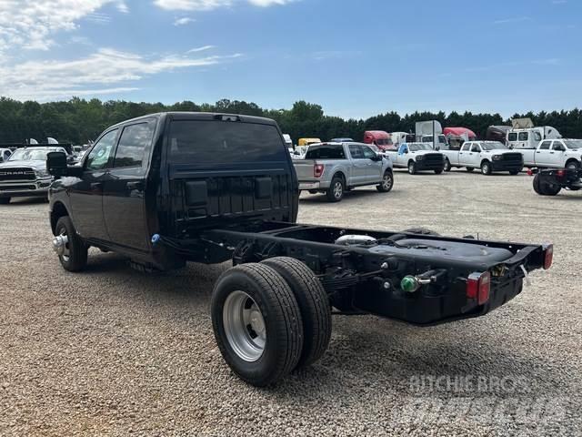 RAM 3500 كابينة والداخلية