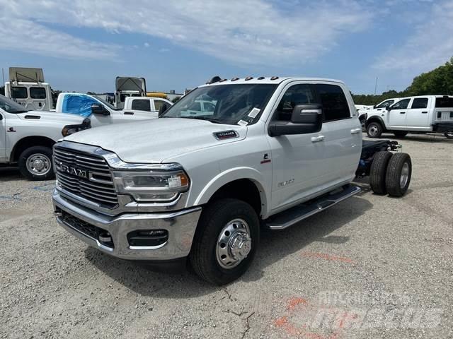 RAM 3500 كابينة والداخلية