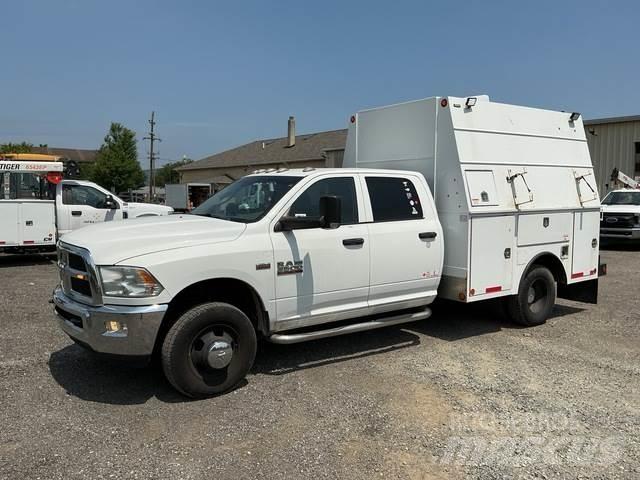 RAM 3500 شاحنات خفيفة/مفصلية الجوانب