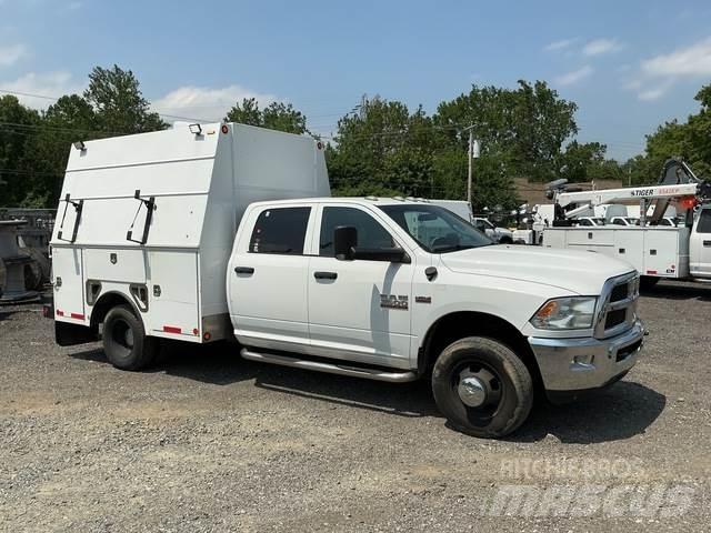 RAM 3500 شاحنات خفيفة/مفصلية الجوانب