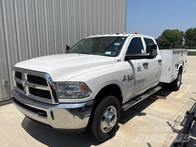RAM 3500 شاحنات خفيفة/مفصلية الجوانب