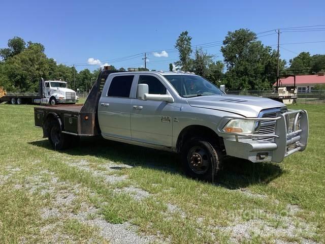 RAM 3500 شاحنات مسطحة/مفصلية الجوانب