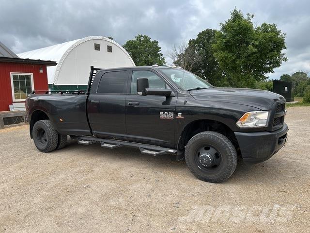 RAM 3500 شاحنات خفيفة/مفصلية الجوانب