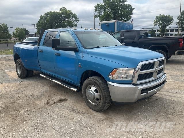 RAM 3500 شاحنات خفيفة/مفصلية الجوانب