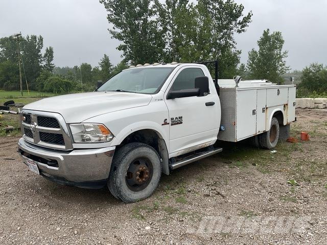 RAM 3500 شاحنات خفيفة/مفصلية الجوانب