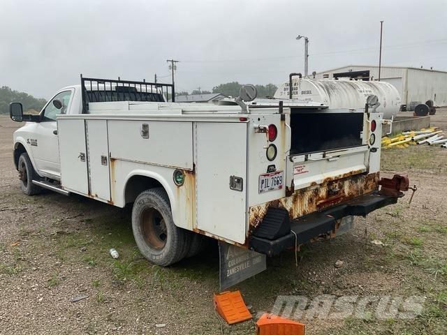 RAM 3500 شاحنات خفيفة/مفصلية الجوانب