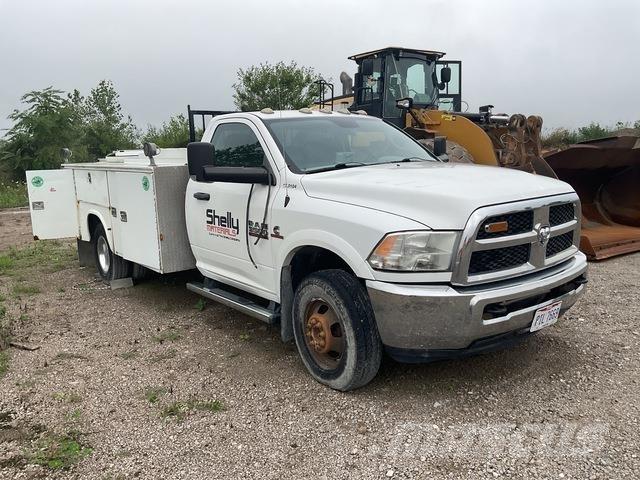 RAM 3500 شاحنات خفيفة/مفصلية الجوانب
