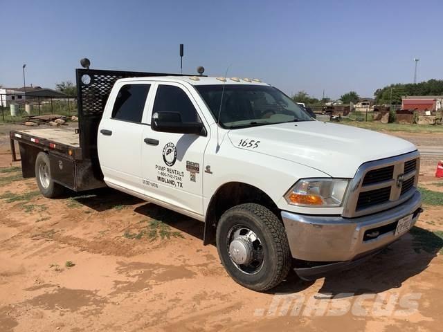 RAM 3500 شاحنات مسطحة/مفصلية الجوانب