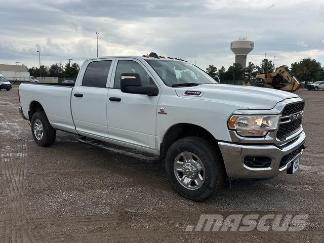 RAM 3500 شاحنات خفيفة/مفصلية الجوانب