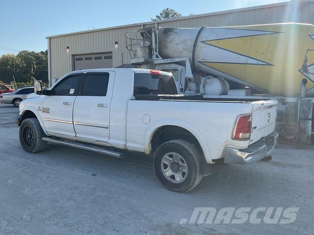 RAM 3500 شاحنات خفيفة/مفصلية الجوانب