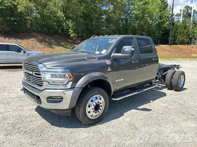 RAM 4500 كابينة والداخلية