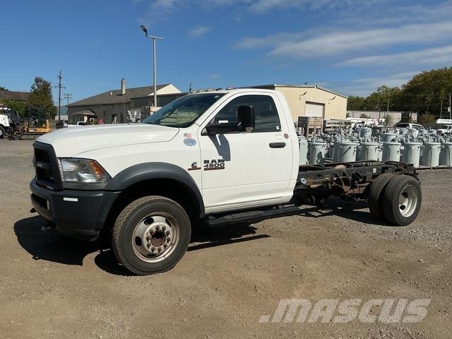 RAM 4500 كابينة والداخلية