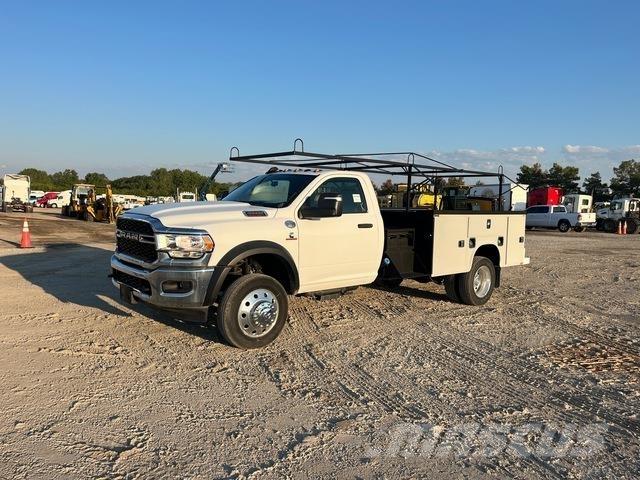 RAM 4500 شاحنات خفيفة/مفصلية الجوانب