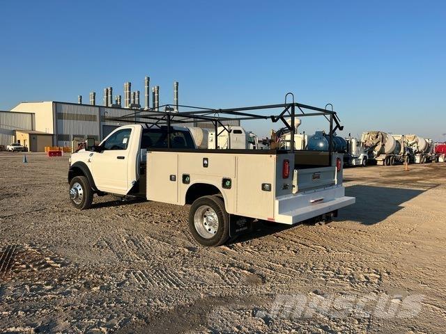 RAM 4500 شاحنات خفيفة/مفصلية الجوانب