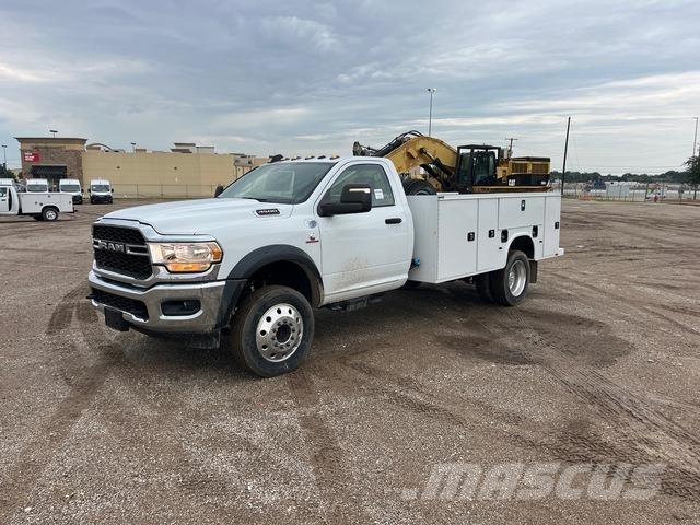 RAM 4500 شاحنات خفيفة/مفصلية الجوانب
