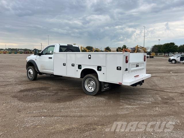 RAM 4500 شاحنات خفيفة/مفصلية الجوانب