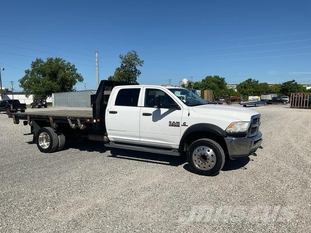RAM 4500 شاحنات مسطحة/مفصلية الجوانب