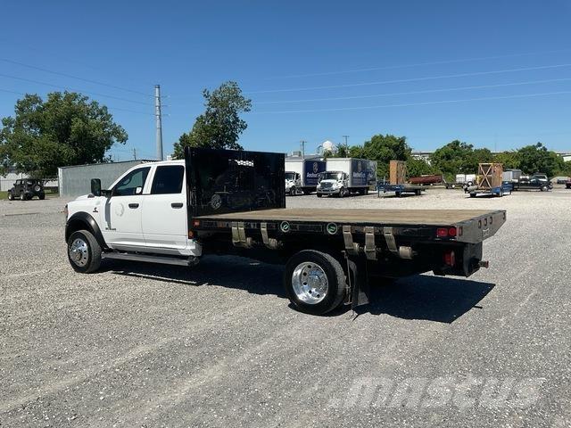 RAM 4500 شاحنات مسطحة/مفصلية الجوانب