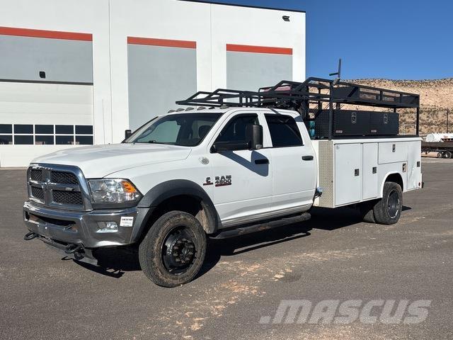 RAM 4500 شاحنات خفيفة/مفصلية الجوانب