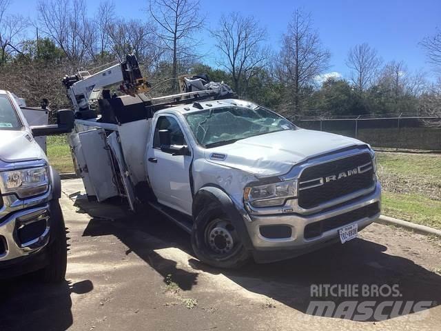 RAM 5500 شاحنات خفيفة/مفصلية الجوانب