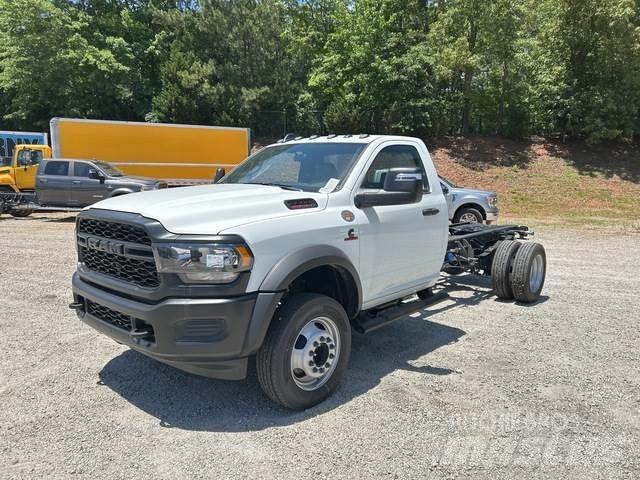 RAM 5500 كابينة والداخلية