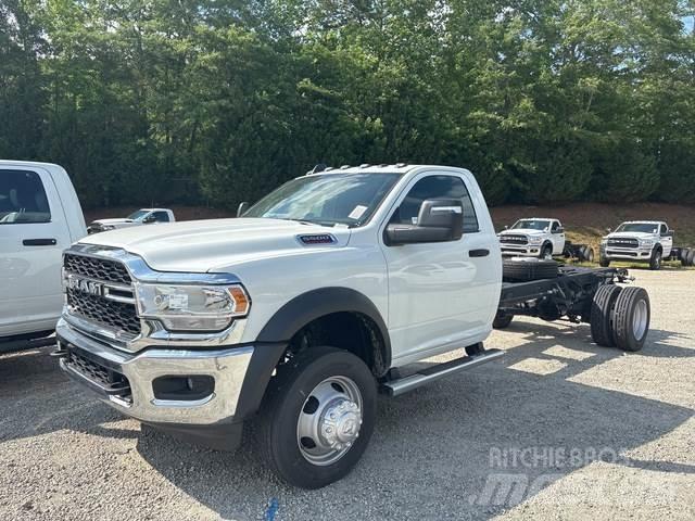 RAM 5500 كابينة والداخلية