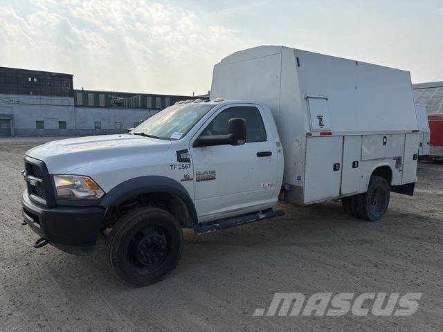 RAM 5500 شاحنات خفيفة/مفصلية الجوانب