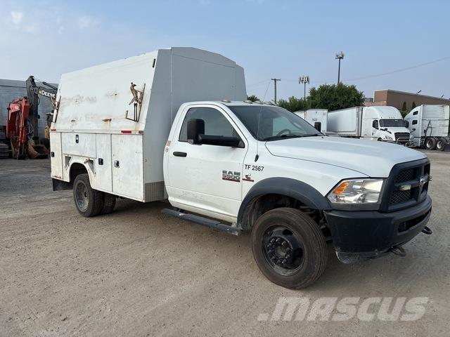 RAM 5500 شاحنات خفيفة/مفصلية الجوانب