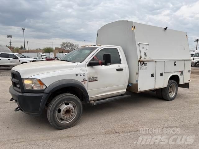 RAM 5500 شاحنات خفيفة/مفصلية الجوانب