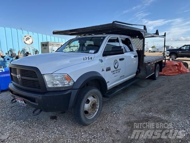 RAM 5500 شاحنات مسطحة/مفصلية الجوانب