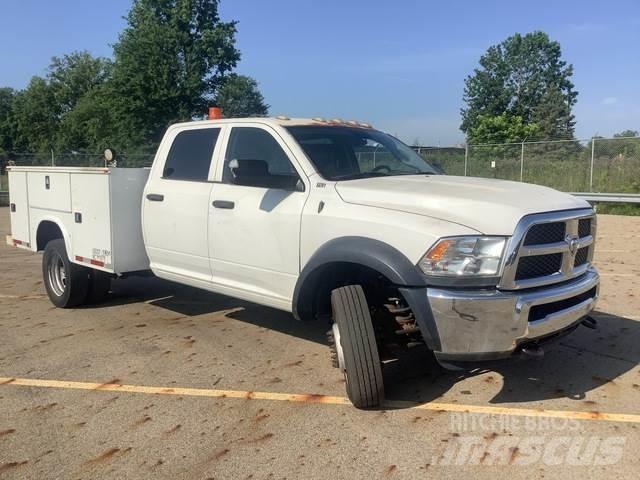 RAM 5500 شاحنات خفيفة/مفصلية الجوانب
