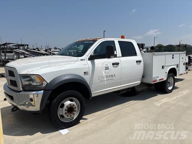 RAM 5500 شاحنات خفيفة/مفصلية الجوانب