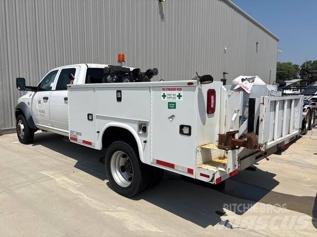 RAM 5500 شاحنات خفيفة/مفصلية الجوانب