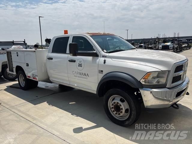 RAM 5500 شاحنات خفيفة/مفصلية الجوانب