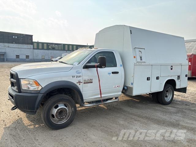 RAM 5500 شاحنات خفيفة/مفصلية الجوانب