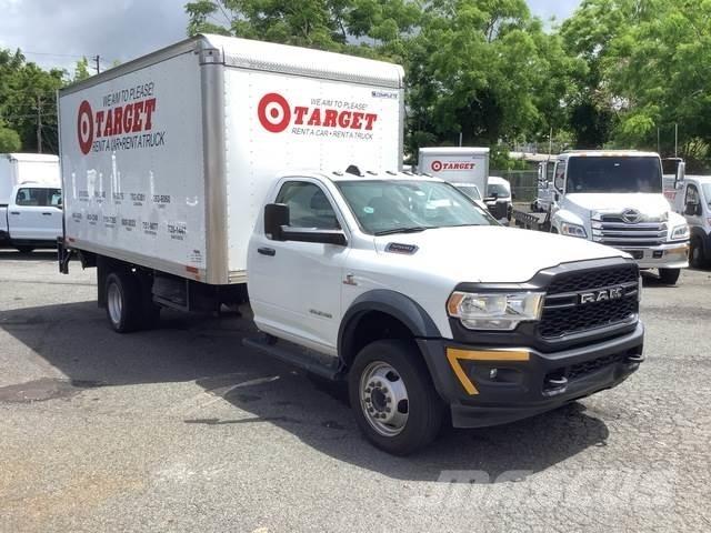 RAM 5500 شاحنات ذات هيكل صندوقي