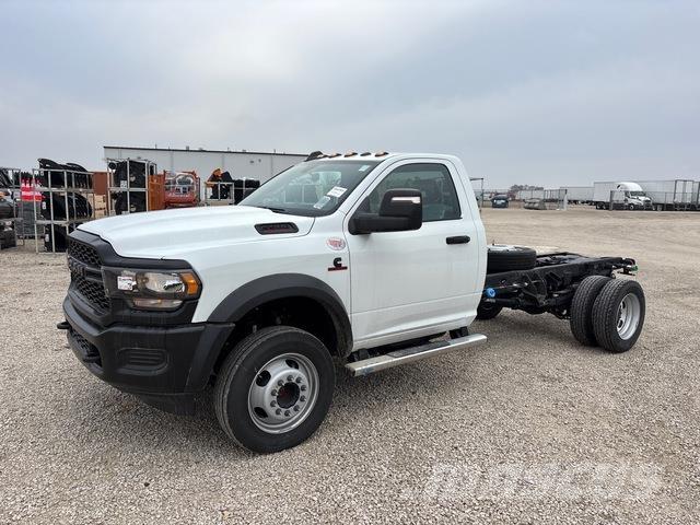 RAM 5500 كابينة والداخلية