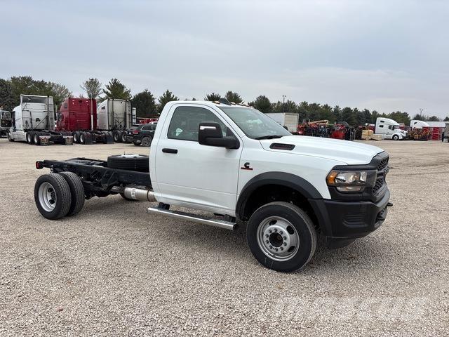 RAM 5500 كابينة والداخلية