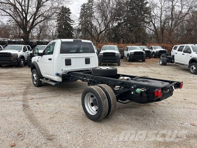 RAM 5500 كابينة والداخلية