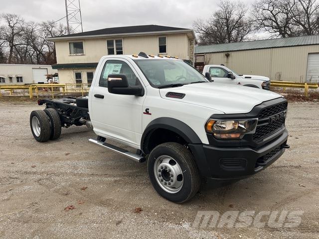 RAM 5500 كابينة والداخلية