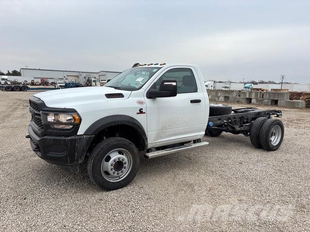 RAM 5500 كابينة والداخلية