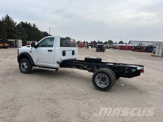 RAM 5500 كابينة والداخلية