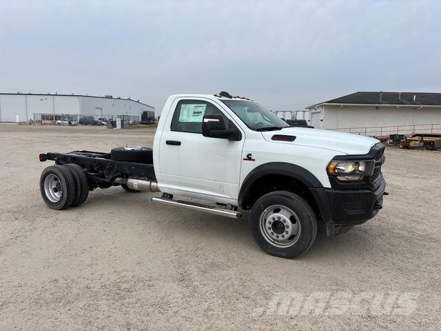 RAM 5500 كابينة والداخلية