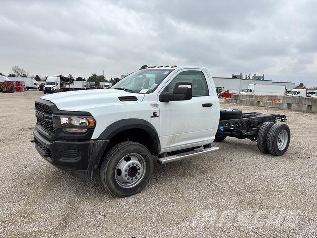 RAM 5500 كابينة والداخلية