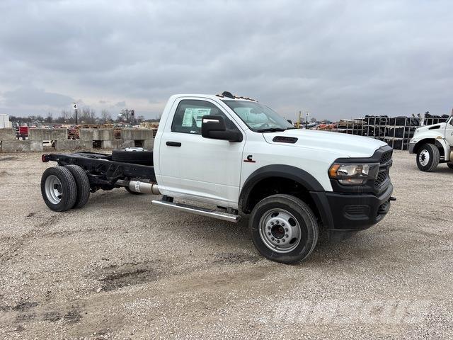RAM 5500 كابينة والداخلية