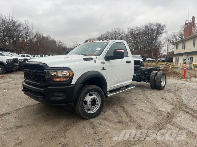 RAM 5500 كابينة والداخلية
